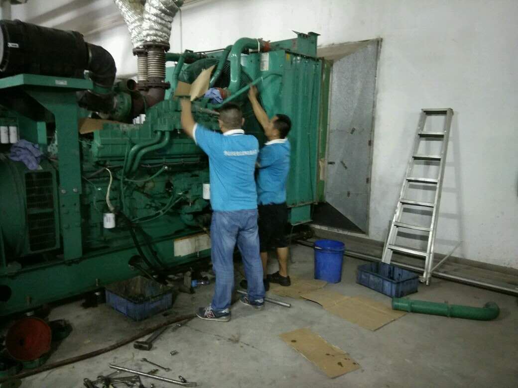 惠州發(fā)電機(jī)維修服務(wù)現(xiàn)場(chǎng)