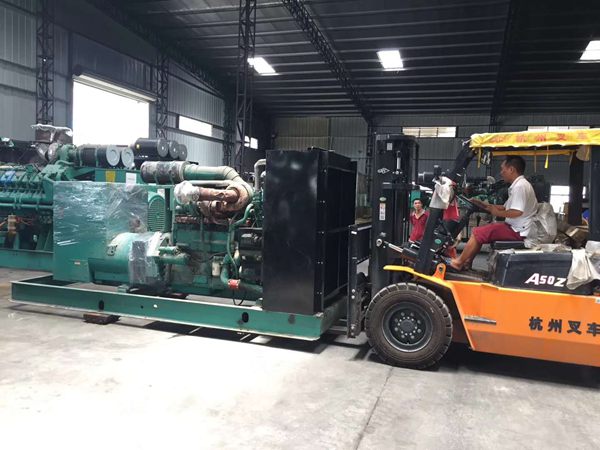 450kw進(jìn)口康明斯發(fā)電機(jī)