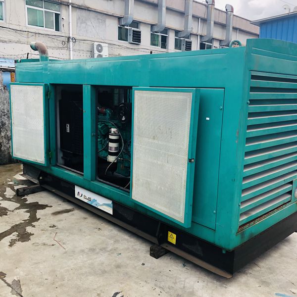 120千瓦康明斯二手柴油發(fā)電機組